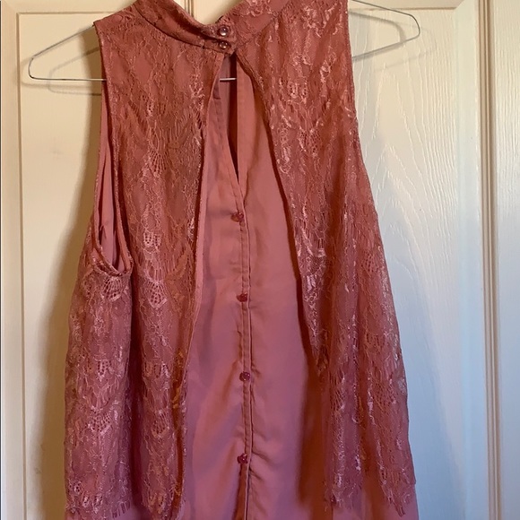 Lynn Ryan Peach Mock Neck Lace Top - Picture 3 of 4